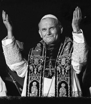 Święty Jan Paweł II zaraz po wyborze na papieża